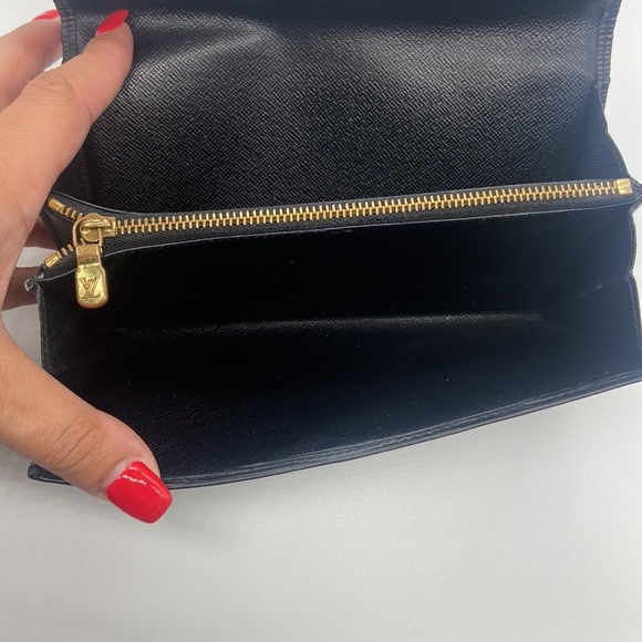 Louis Vuitton EPI Leather Long Wallet - Picture 8 of 15